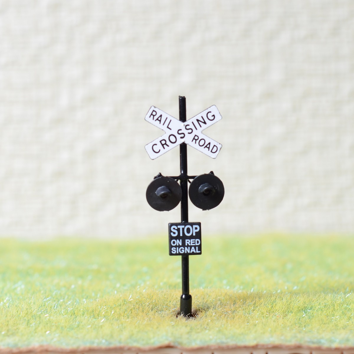 1 x HO Scale railroad grade crossing signals LED made 2 target faces black #X 